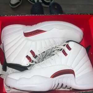 Jordan 12 Twist. worn a couple times.